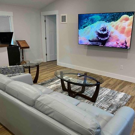 Вилла Modern 2Br 2Ba With King Bed-Fast Wi-Fi 75 Inch Oled Tv Уилмингтон Экстерьер фото
